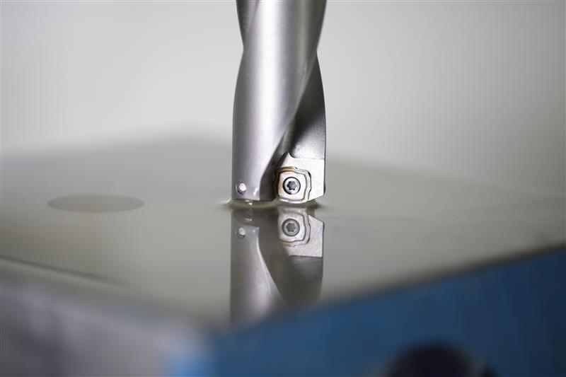 Makino Slim5n: Not just another drill-tap machine...